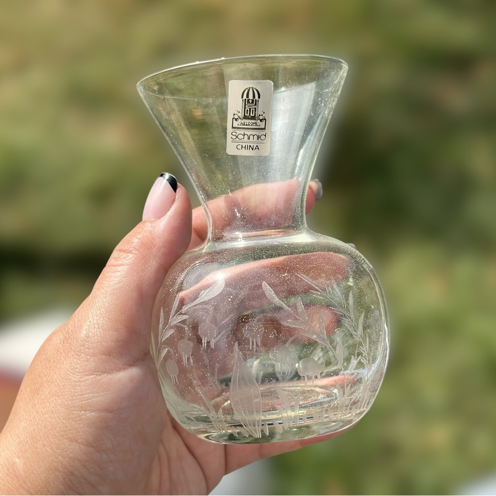 Vintage NEW Schmid 4.25" tall Etched Lily of the Valley Glass Vase - Picture 4 of 7